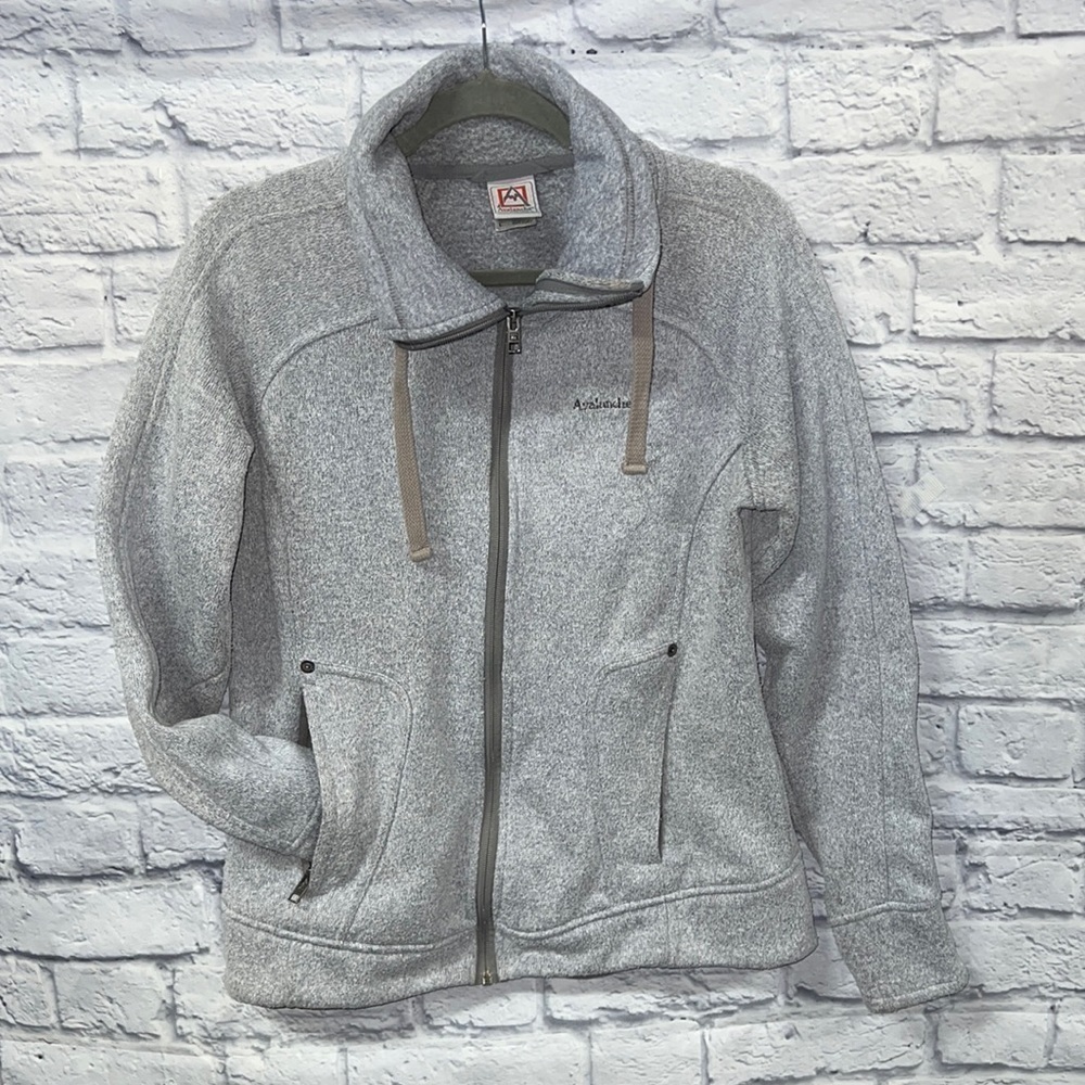 Women’s avalanche soft zip up size L